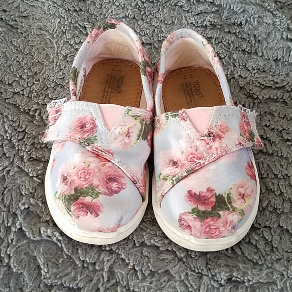 Toddler girls floral TOMS shoes size 7
